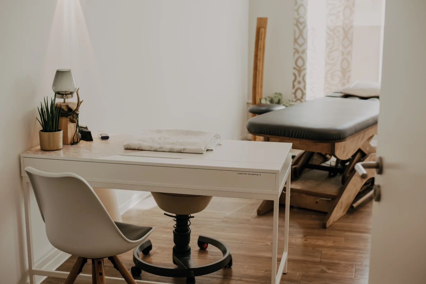 Behandlungszimmer in der Praxis für Osteopathie Lechfeld